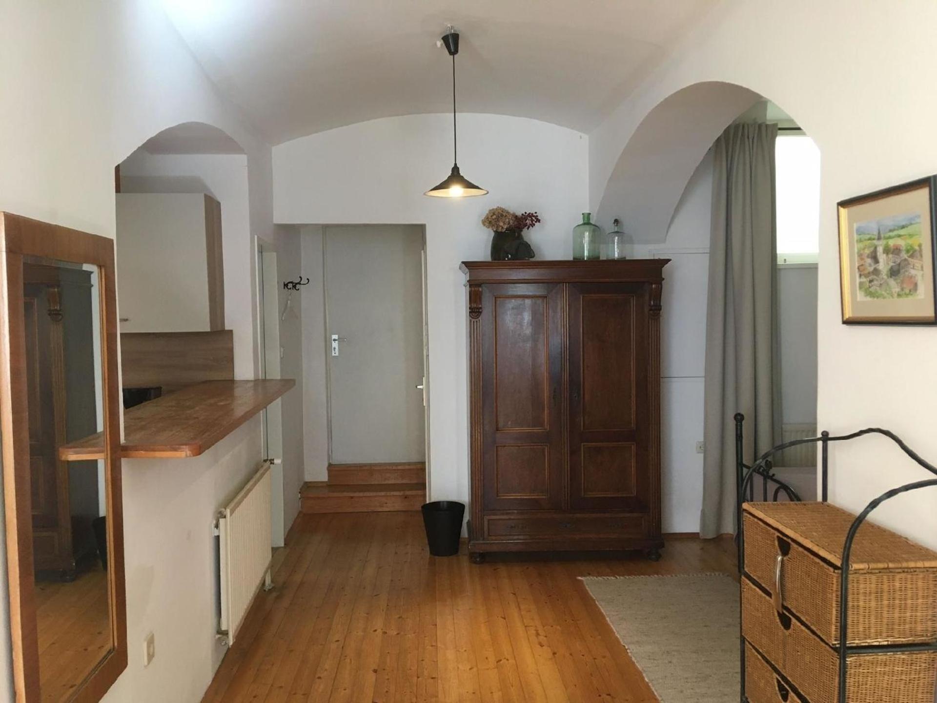 Apartment Mit Garagenplatz *